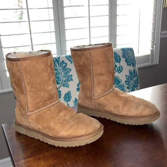 UGG Classic Short Boots US size 10 - Picture 2 of 13
